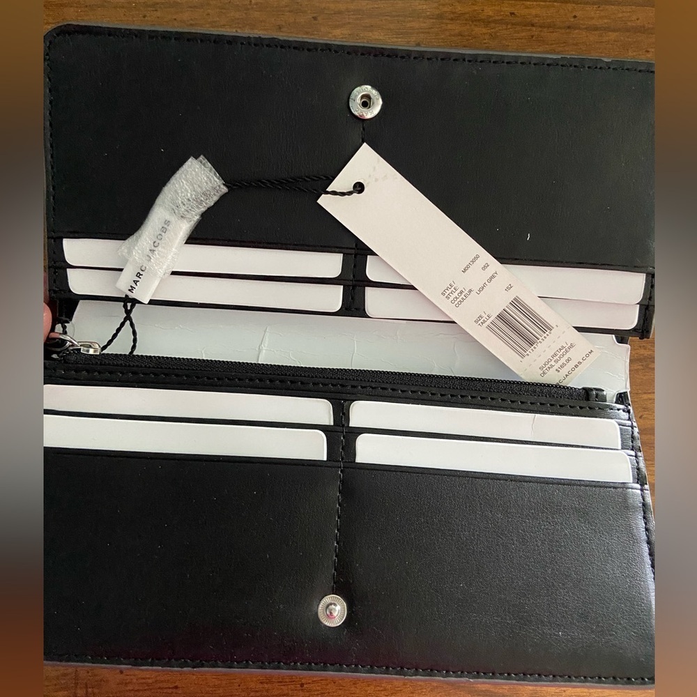 NWT MARC JACOBS LIGHT GREY GENUINE Leather Bifold Wallet Purse MSPR $165 Read - Picture 6 of 14